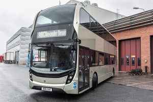 Angleterre - Scania débute les tests de son bus GNV à deux étages