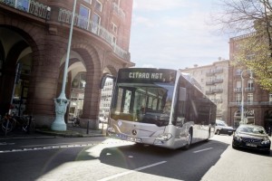 Mercedes va fabriquer ses bus GNV en France