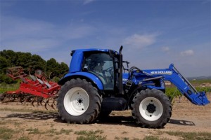 New Holland expérimente son tracteur biométhane en Espagne