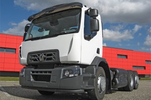 Sotradel Transports commande un premier camion GNV  Renault Trucks