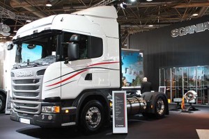 1000 km dautonomie pour le camion GNL Scania  double rservoir 