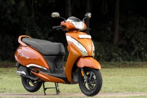 Unique au monde, ce scooter indien carbure au gaz naturel