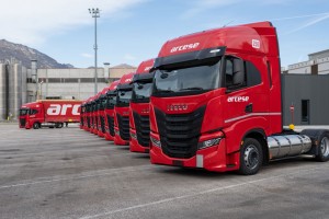 Italie : Iveco livre de nouveaux camions GNL à Arcese