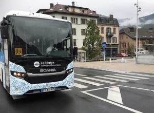 Vallée de l'Arve : un autocar GNV à l'essai au pied du Mont Blanc