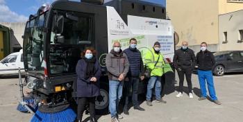 Ch&acirc;teaurenard nettoie les rues plus vert avec sa balayeuse GNV