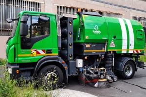Balayeuses GNC : la Ville de Paris commande dix nouveaux prolongateurs d'autonomie au CRMT