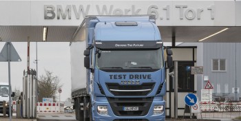 BMW transporte ses moteurs avec des camions au GNL