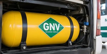 Face à la crise du diesel, la Bolivie convertit massivement ses bus au gaz naturel