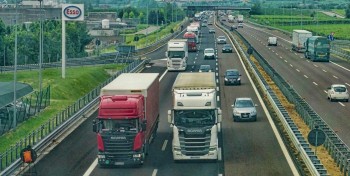L'Europe s'attaque aux &eacute;missions des poids-lourds