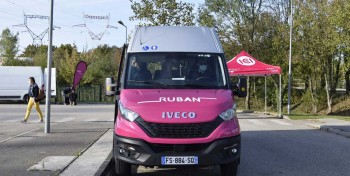 Is&egrave;re : deux minibus au gaz naturel pour la CAPI