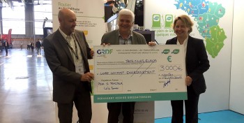 Camions GNV : dans l'ouest, GRDF remet ses ch&egrave;ques aux transporteurs