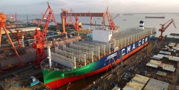 CMA CGM lance son premier porte-conteneurs g&eacute;ant au GNL