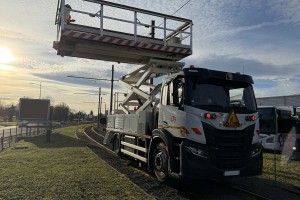 A Strasbourg, un camion rail-route au GNC pour entretenir le tramway