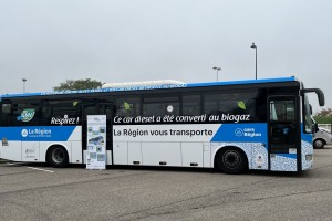 La Région Auvergne Rhône-Alpes présente son premier autocar biogaz rétrofité par le CRMT