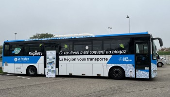 La Région Auvergne Rhône-Alpes présente son premier autocar biogaz rétrofité par le CRMT