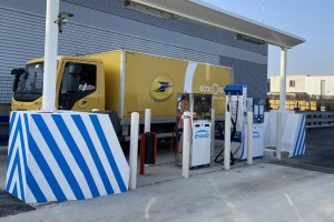 ENGIE Solutions déploie la première station GNV sur site postal