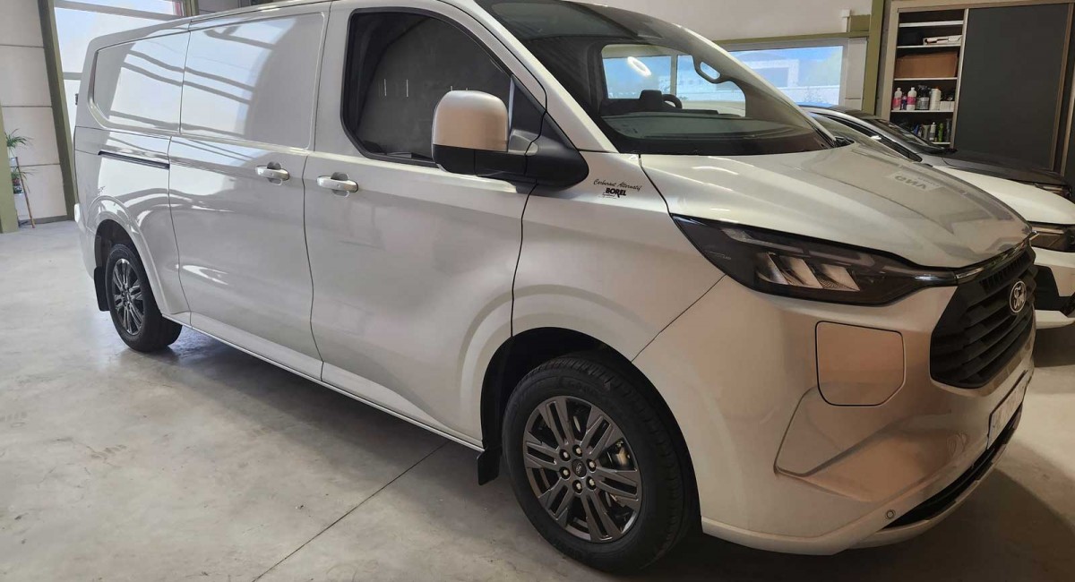 A Strasbourg, ce Ford Transit Custom hybride roule &agrave; l'essence, &agrave; l'&eacute;lectrique… et au bioGNV