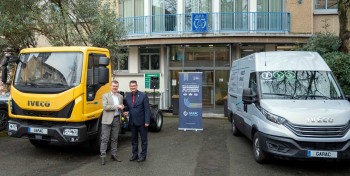 Formation aux &eacute;nergies alternatives : Iveco &eacute;quipe le GARAC de deux v&eacute;hicules GNV
