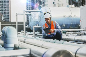 Digitaliser les interventions terrain : choisir le bon terminal pour gagner en efficacit&eacute;