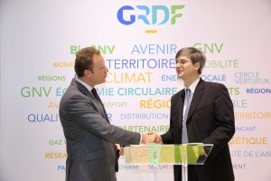 Le CNPA et GRDF s'unissent pour développer les stations GNV