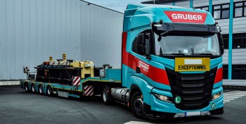 Transport exceptionnel : des Iveco S-Way GNL pour Gruber Logistics