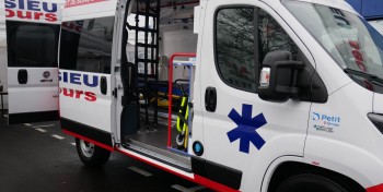 Jussieu Secours met en service sa premi&egrave;re ambulance au bioGNV