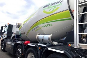 LafargeHolcim présente son premier camion-toupie au gaz à Solutrans