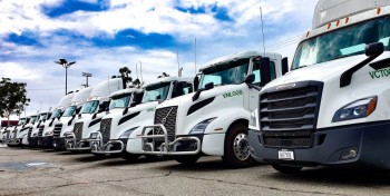 Au port de Los Angeles, les camions passent au gaz naturel
