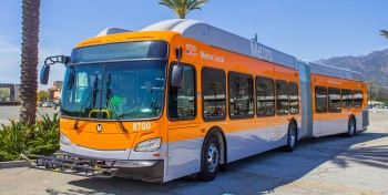 70 nouveaux bus articul&eacute;s au gaz naturel pour Los Angeles