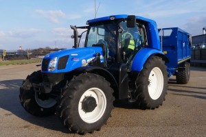New Holland T6 Methane Power : le tracteur au biogaz qui veut rendre les fermiers autonomes