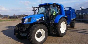 New Holland T6 Methane Power : le tracteur au biogaz qui veut rendre les fermiers autonomes