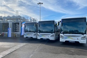 Nîmes Métropole accueille dix nouveaux bus au biogaz