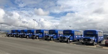 A l'a&eacute;roport d'Oakland, les navettes passent au gaz naturel