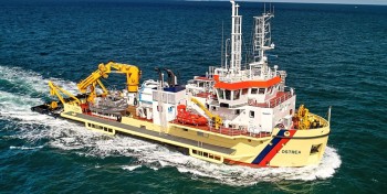 Le port de Bordeaux re&ccedil;oit sa premi&egrave;re drague GNL