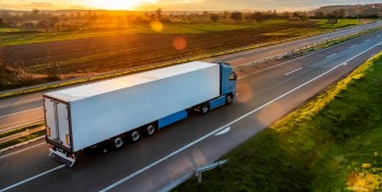 R&egrave;glement CO2 des v&eacute;hicules lourds : le Parlement europ&eacute;en adopte sa position