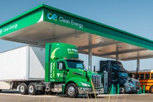 Camions : un rapport nord-américain place le bioGNV devant l'électrique sur le bilan carbone