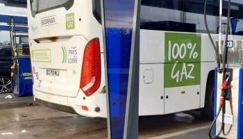 La Bretagne en route vers les Assises de la Transition Energ&eacute;tique en autocars GNV