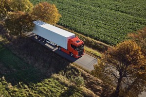 CO2 des poids lourds : Bruxelles accorde plus de flexibilit&eacute; aux constructeurs