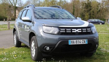On a test&eacute; le Dacia Duster bioGNV de Borel