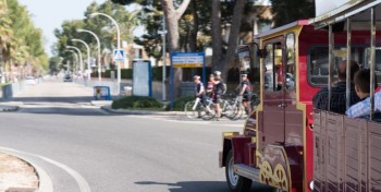 Un petit train touristique au GNV pour Playa de Muro
