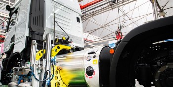 Comment Iveco fabrique ses camions GNV ? Immersion au coeur de l'usine de Madrid