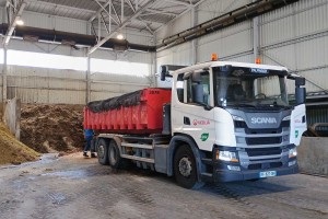 A Vannes, des camions bioGNV pour transformer la pelouse des stades en biométhane