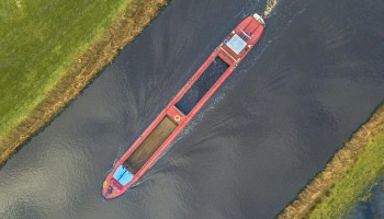 SLOP Normandie veut transporter les d&eacute;chets sur la Seine gr&acirc;ce au bioGNV