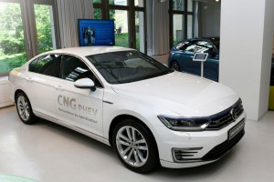 Volkswagen Passat CNG-PHEV : l'hybride rechargeable GNV en démo