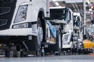 Pour décarboner ses aciers, Volvo Trucks mise sur le biogaz