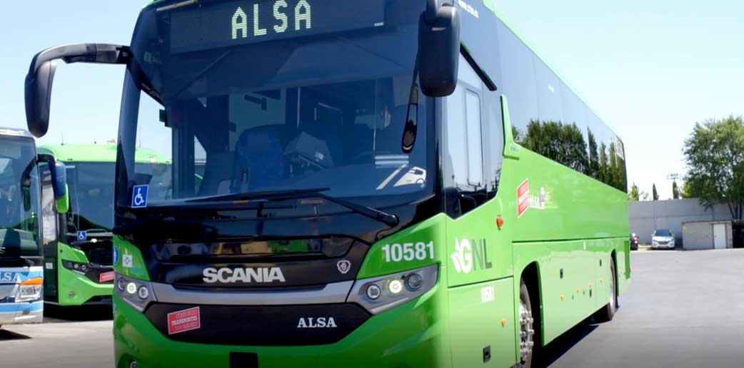 Espagne : Scania met en service son premier autocar GNL