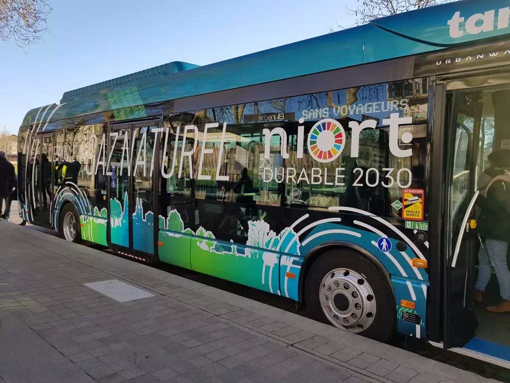 Bus bioGNV : Niort Agglo monte en puissance