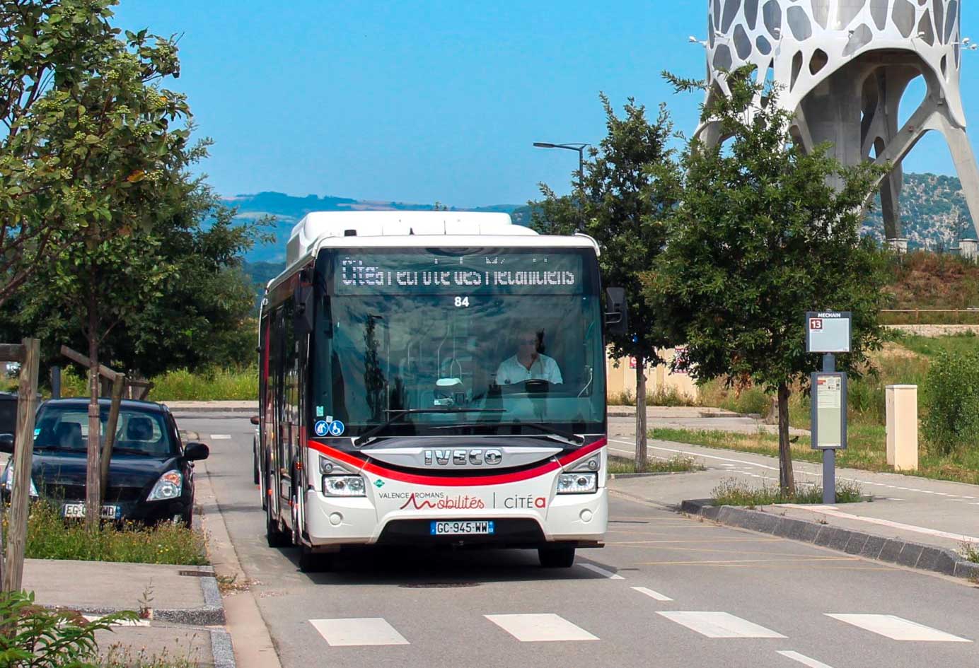 Valence Romans Mobilités inaugure sa première ligne 100 % biogaz