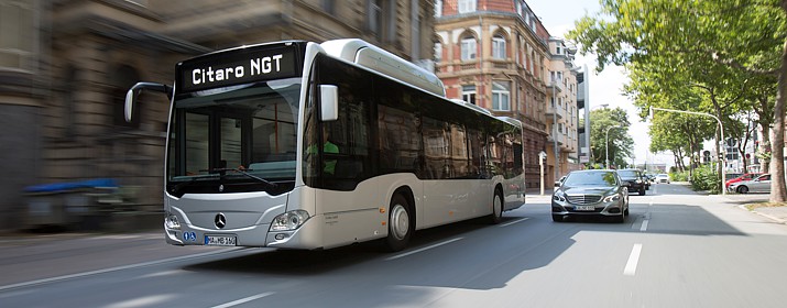 Le Grand Poitiers commande 10 bus au gaz naturel à Mercedes