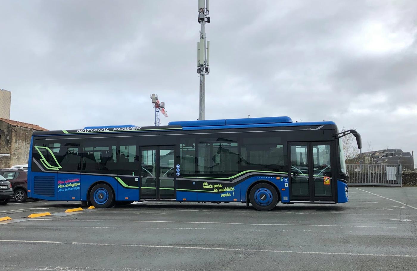 Vendée : La Roche-sur-Yon teste un nouveau bus au gaz naturel